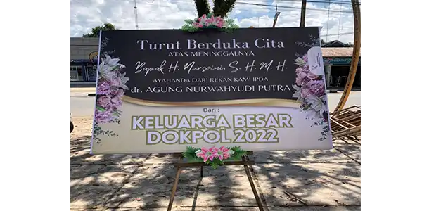 Papan bunga di Mengkendek