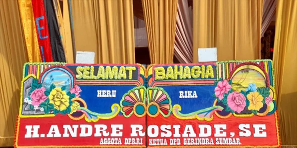  Papan bunga di Tanjung Mutiara