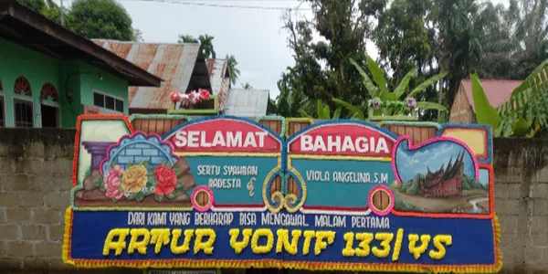  Papan bunga di Kamang Magek