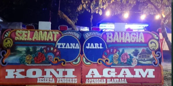  Papan bunga di Lubuk Sikaping